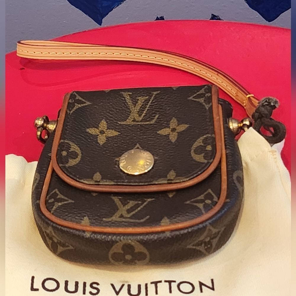 Louis Vuitton Pochette Cancun Monogram Mini Bag - Picture 3 of 16